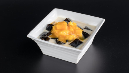 G4. Fresh Mango With Black Grass Jelly Mixed Xiān Máng Guǒ Xiān Cǎo