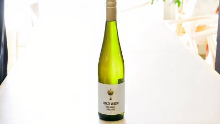 White Wine 2019 Somloi Vandor Harslevelu; Somloi, Hungary