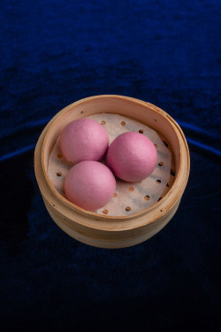 Molten Egg Custard Taro Bun Xiāng Yù Liú Shā Nǎi Huáng Bāo