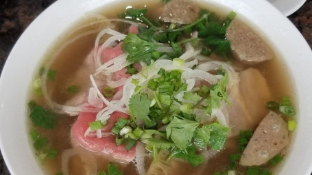 Beef Noodle Soup With Sliced Eye Round Brisket