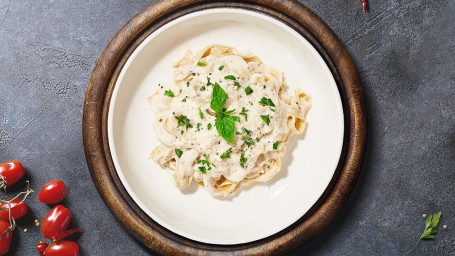 All About Alfredo (Fettuccine)