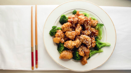 L30. Sesame Chicken (White Meat)