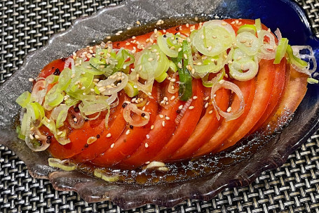 Hé Fēng Fān Jiā Shā Lǜ Japanese Tomato Salad