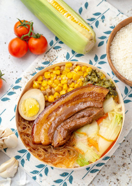 Tái Wān Hōng Ròu Biàn Dāng ＋ Pào Cài Braised Pork Belly Bento＋ Kimchi