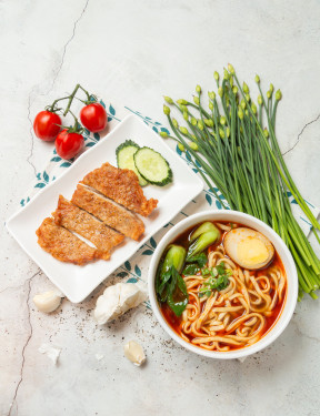 Hóng Shāo Tāng Miàn Pīn Sū Zhà Zhū Bā Braised Beef Noodles With Fried Pork Chop