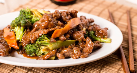 Beef With Broccoli/Jiè Lán Niú