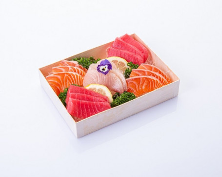 Assorted Sashimi (15pcs)