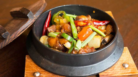 Lalala Spicy Chicken In Pot Là Là Là Gàn Guō Jī