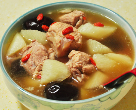 Oxtail With Mixed Veg Soup Niú Wěi Luō Sòng Tāng