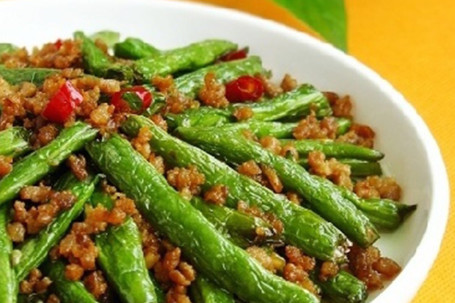 Dry Fried Bean In Garlic Sauce Gàn Biān Sì Jì Dòu