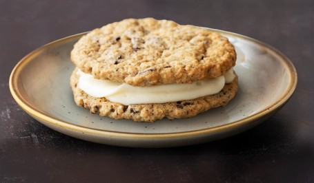 Vegan Oatmeal Creme Pie