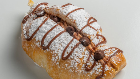 Creamy Nutella Croissant