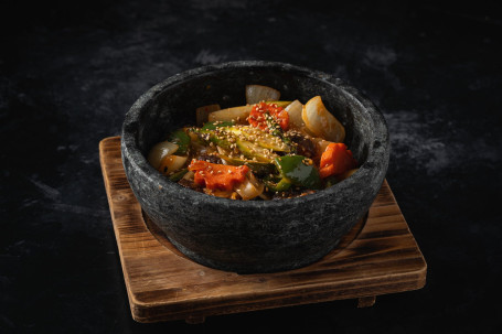 Fried Nagoya Flat Udon With Vegetables Spicy Zá Cài Chǎo Míng Gǔ Wū Wū Dōng Là