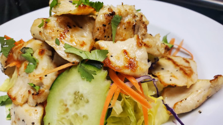 Dragon Thai Salad With Grilled Chicken