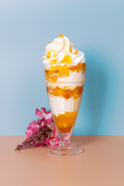 Mango Madness Choc Sundae