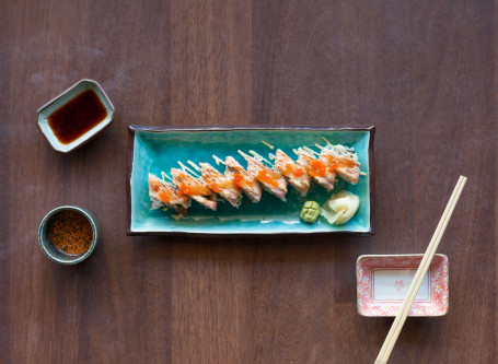 Aburi Salmon Roll (8 Pieces)