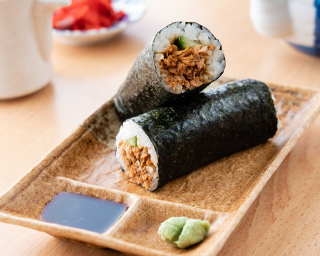 Spicy Cooked Salmon Sushi Roll