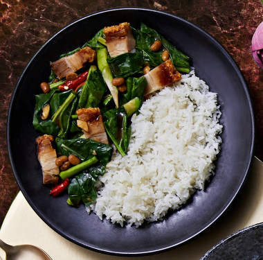 Kanaa Moo Krob (Crispy Pork With Chinese Broccoli)