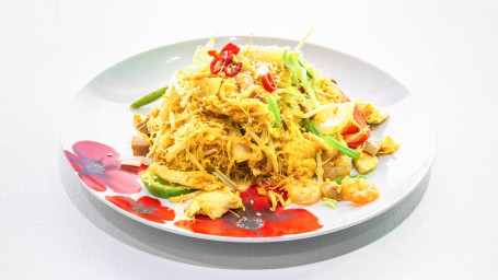 17 Singapore Vermicelli (Spicy)