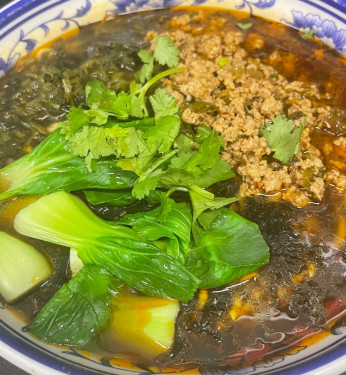 C11: Rice Noodle With Pork Mince In Hot Spicy Soup