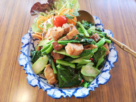 Stir Fry Kailan With Crispy Pork Belly (Pad Kana Moo Krob)