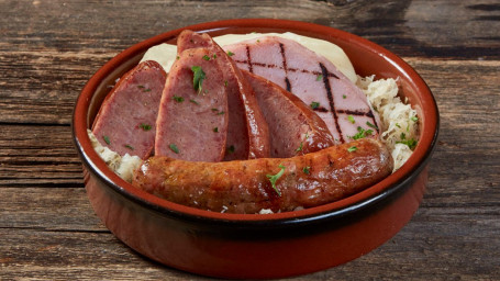 Traditional Sauerkraut Choucroute Traditionnelle