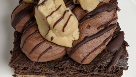 Chocolate Chip Cookie Dough Brownie Bar