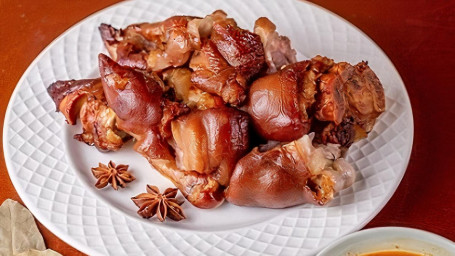 Smoked Pork Foot Guǒ Mù Xūn Zhū Tí