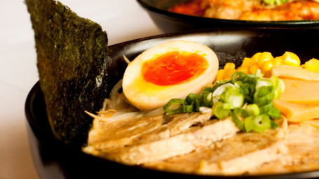 43. Tonkotsu Ramen Zhū Gǔ Nóng Tāng Lā Miàn