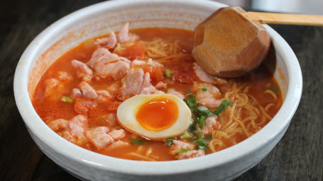 41. Ramen In Savory Tomato Soup With Chicken Xiān Jiā Nèn Jī Lā Miàn