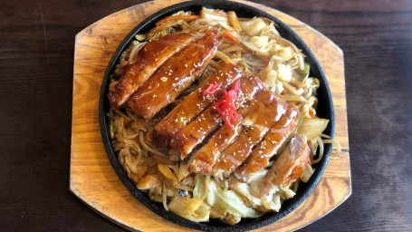 63. Teriyaki Chicken Fried Noodles Rì Shì Jī Ròu Chǎo Miàn