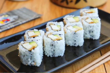 Chicken And Avocado Roll (8 Pieces) (1424 Kj)