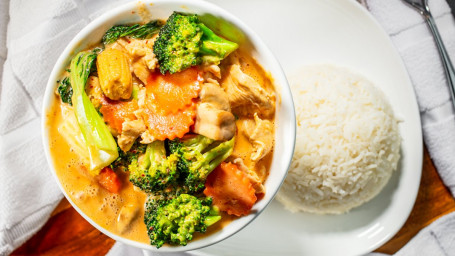 42. Panang Gai (Red Curry Chicken)