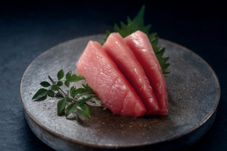 Zhōng Tūn Ná Yú Nǎn Cì Shēn (3 Jiàn Semi-Fatty Tuna Sashimi (3 Pcs.