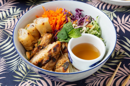 Vietnamese Chicken Vermicelli Noodle Salad Add 2 X Spring Rolls