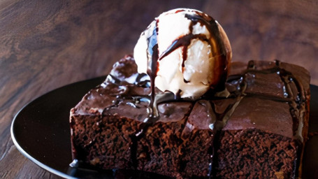 Hot Chocolate Brownie (2 Pcs) With Vanilla Ice Cream