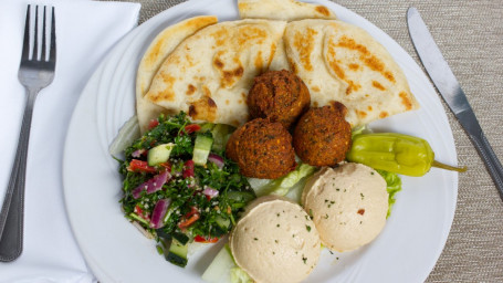 Cb3. Falafel, Hummus, Tabouli