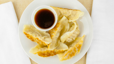 2. Gyoza (6)