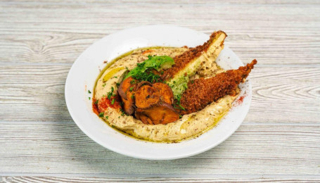 Shnitzelonim Hummus Plate