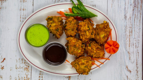 Pakoras (Spinach And Onion Fritters)