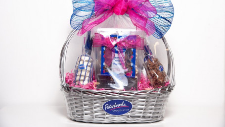 Ultimate Chocolate Gift Basket 200)