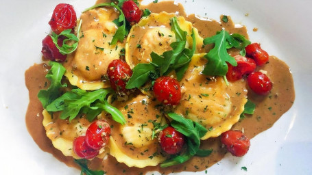 New Lobster Ravioli With Black Pepper Cream Sauce