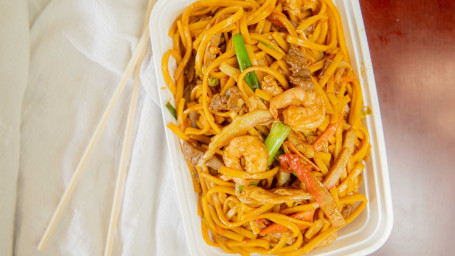 83. House Special Lo Mein