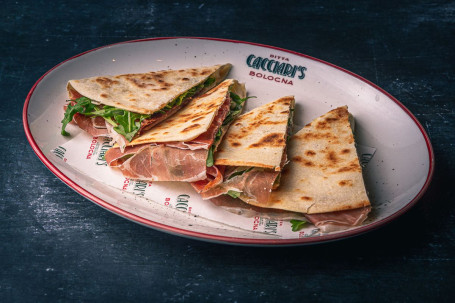 Piadina Parma Ham Seasoned 24 Months, Mozzarella Cheese And Rocket