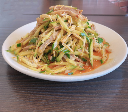 Sliced Pork Leg Joint With Needle Mushrooms &Cucumber Jīn Zhēn Gū Huáng Guā Bàn Zhǒu Huā