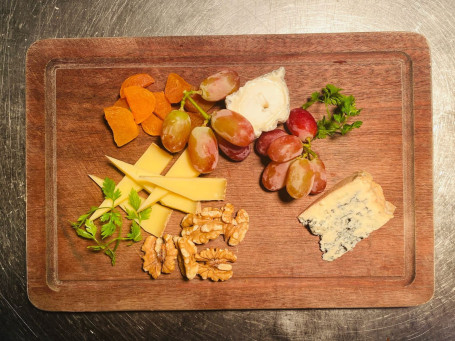 Cheese Platter (3 Cheeses Jīng Xuǎn Zhī Shì Pīn Pán (3Kuǎn