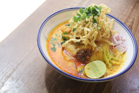 Tài Běi Jīn Miàn Khao Soi