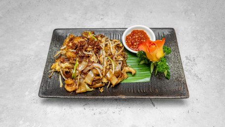 Char Kuey Teow (Mildly Spicy) Chǎo Guǒ Tiáo