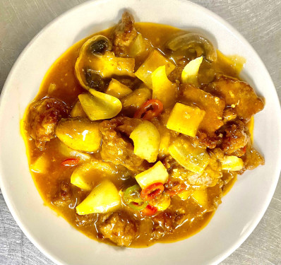 Beef In Curry Sauce With Mushrooms And Green Peas Kā Lí Niú Ròu