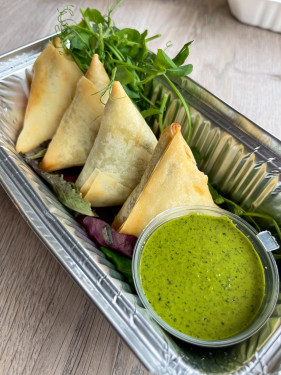 Maman Sheila’s Samosas *Vegan